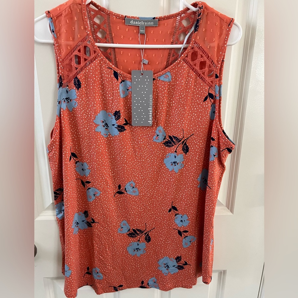 Daniel Rainn sleeveless top - Picture 1 of 4